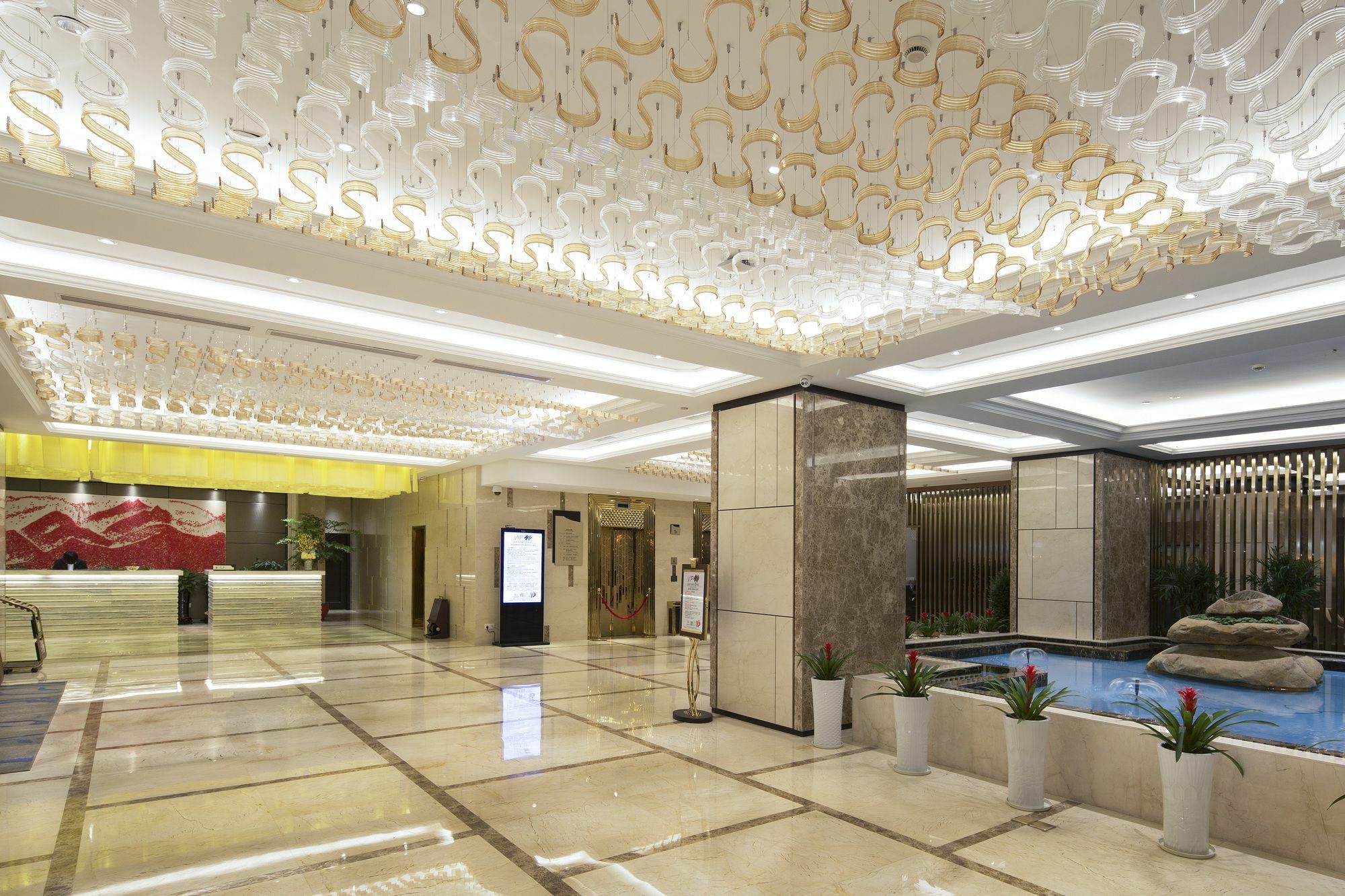 Yiwu Zhong Lian Kai Xin Hotel Екстериор снимка